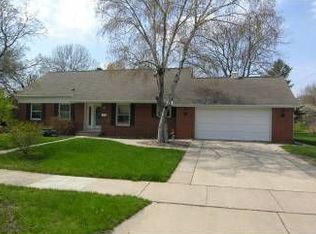 2101 Doemel St, Oshkosh, WI 54901