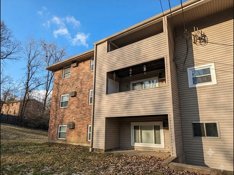 250 E State Rd #7 — Photo 7