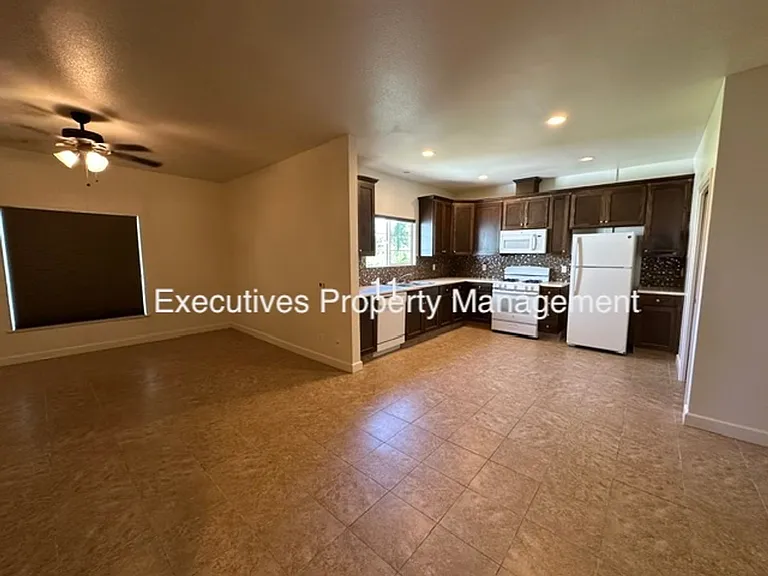 259 W 19th St — Photo 3