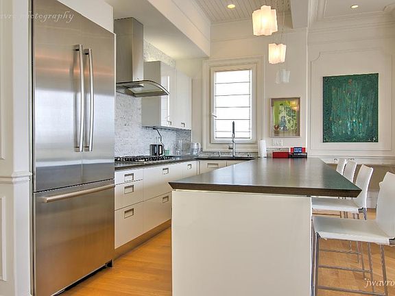 5th image of 3047 Clay St #X7