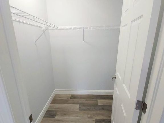 4th image of 204 Beechwood Dr #3