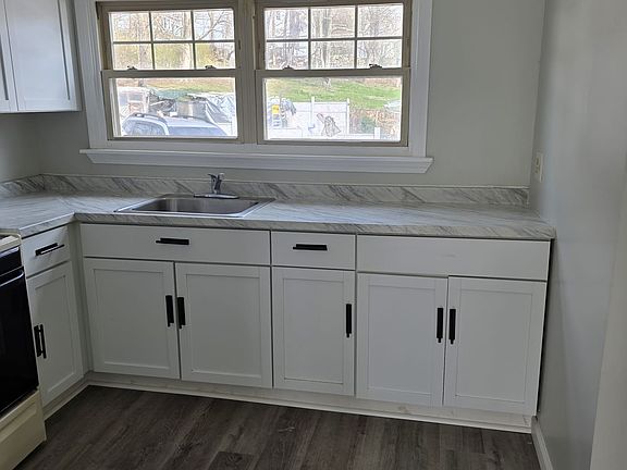 2nd image of 32 Barnes St #B