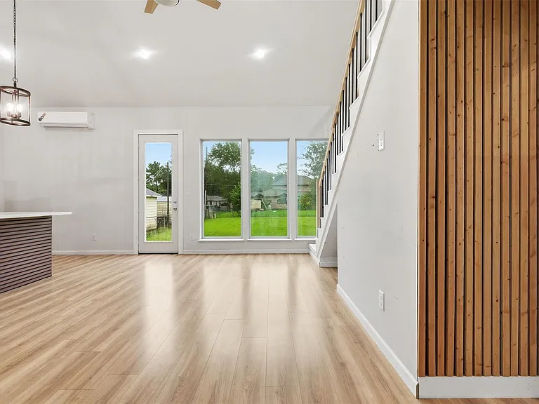 3209 Pennsylvania Rd — Photo 2