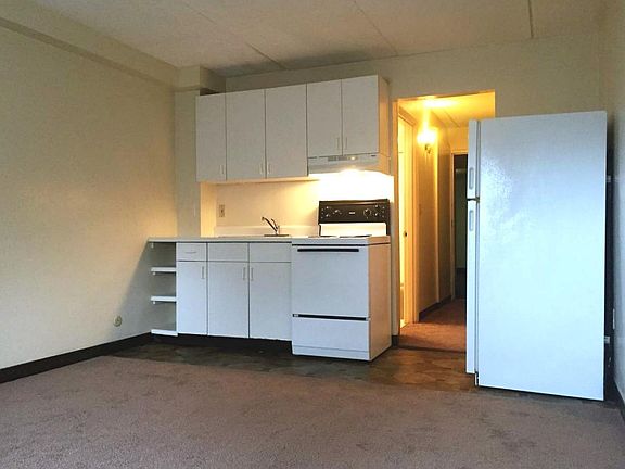 2nd image of 176 Presidents Ln APT 104B