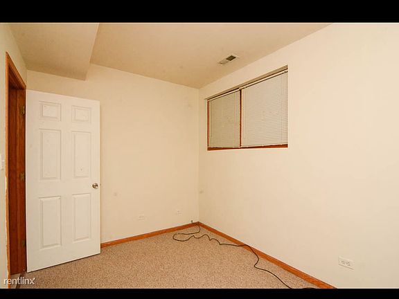 2nd image of 920 N Paulina St