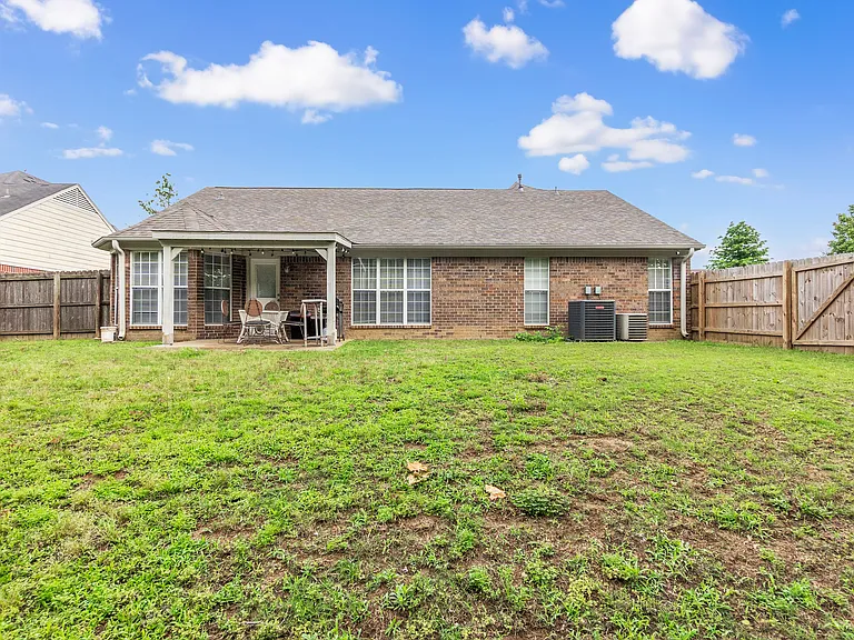 8301 Manhatten Dr — Photo 12