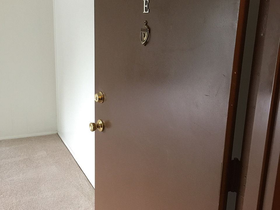 1st image of 121 Villa Dr APT E