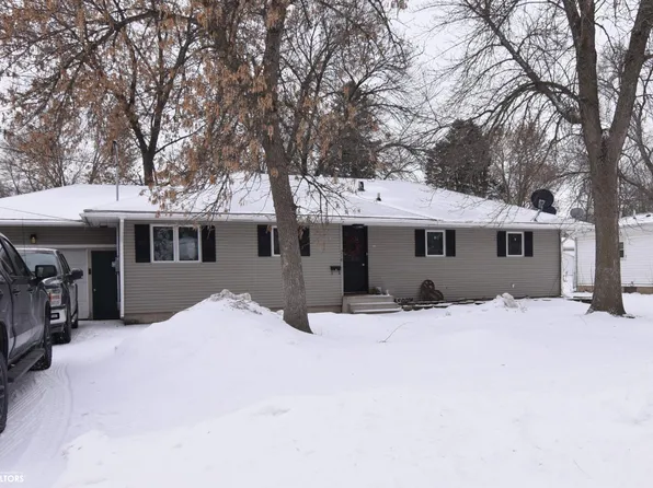 716 7th St NE, Belmond, IA 50421