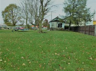 132 W Pershing St, Salem, OH