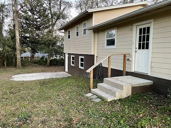5th image of 1500 E Texar Dr