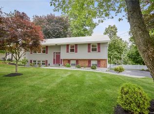 2594 Springhurst St, Yorktown Heights, NY 10598