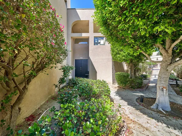 414 W Village Sq, Palm Springs, CA 92262