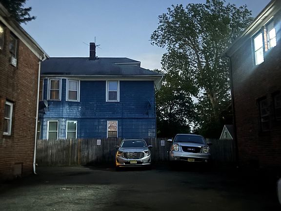 5th image of 1603 Oliver St #B