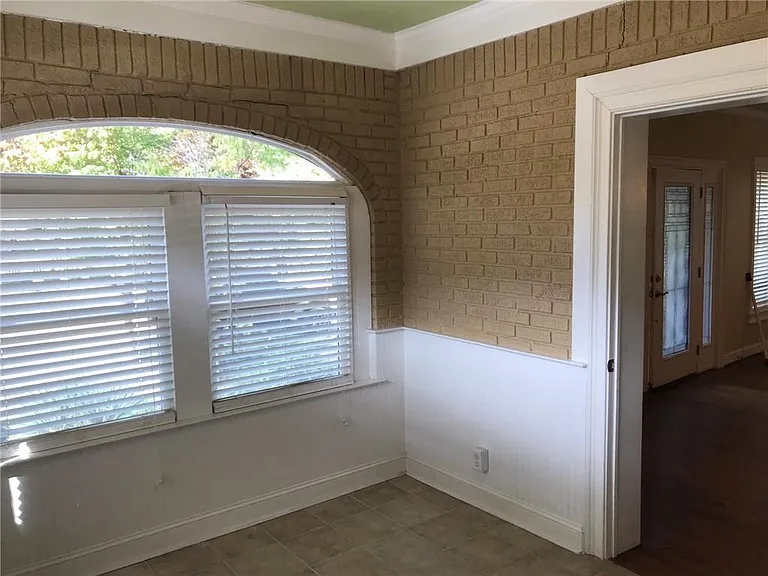 49 Leslie St NE — Photo 15