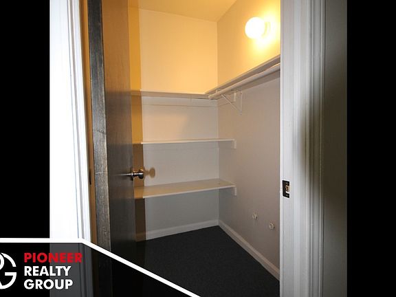 3rd image of 5710 N Winthrop Ave #5710L5