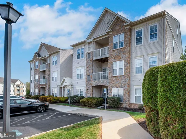 200 Beech Blvd APT 303, Warrington, PA 18976