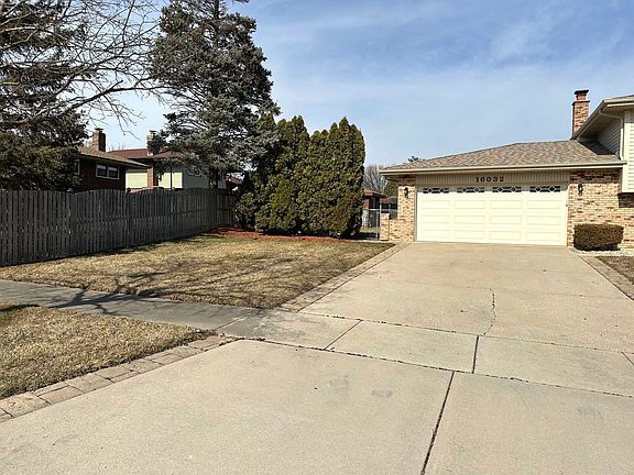 3rd image of 16032 90th Ave