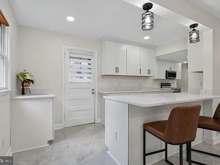 6206 Hillview Ave — Photo 17