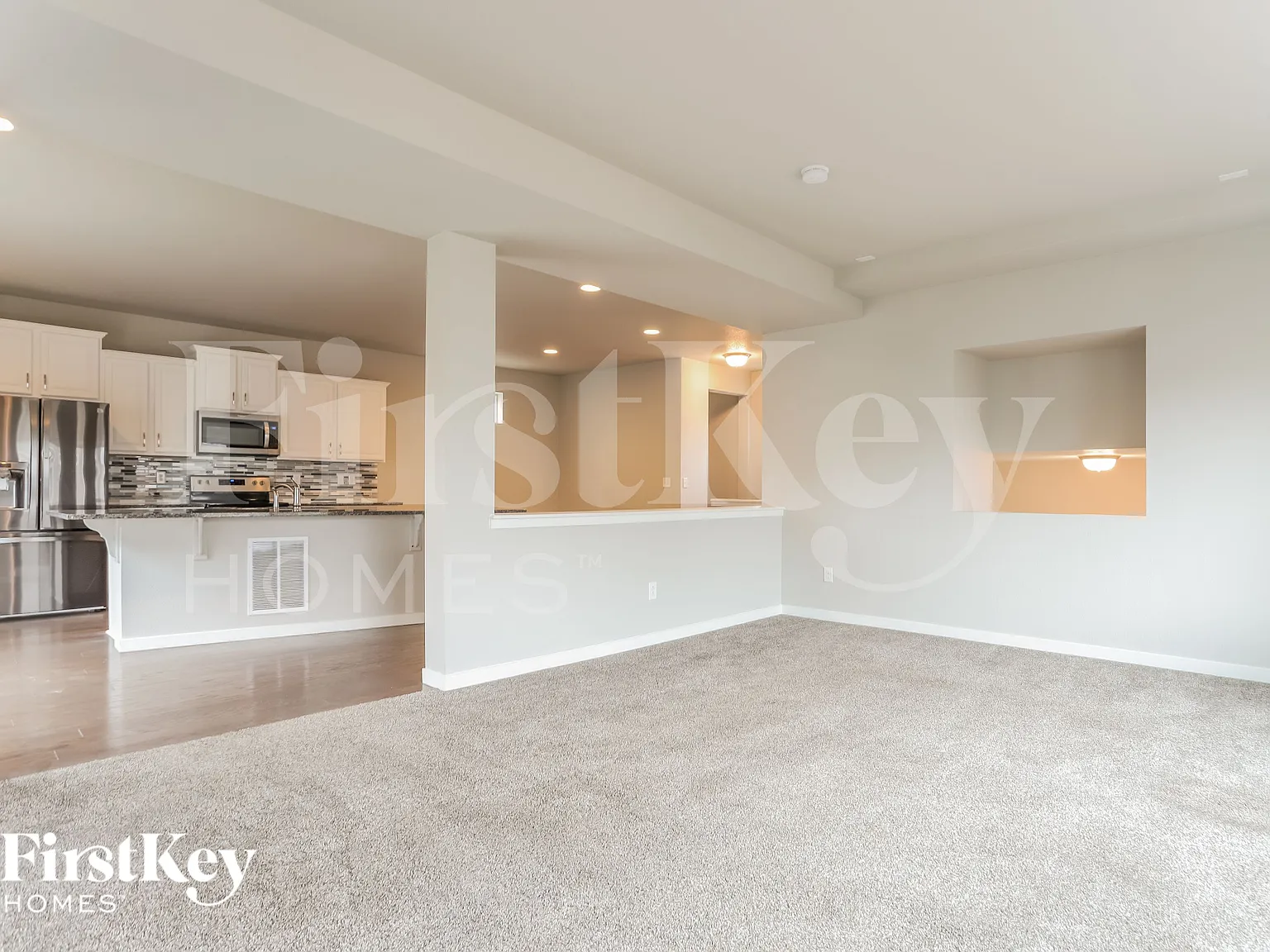 3 bed, 3.0 bath, 2294 sqft, $2,645 — Photo 3