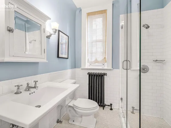 190 Riverside Drive image 16 of 20