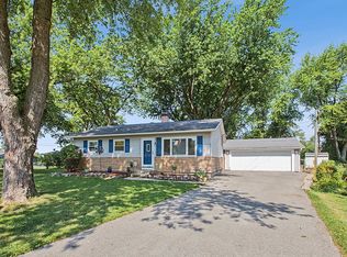 15804 S Collins Dr, Plainfield, IL 60544