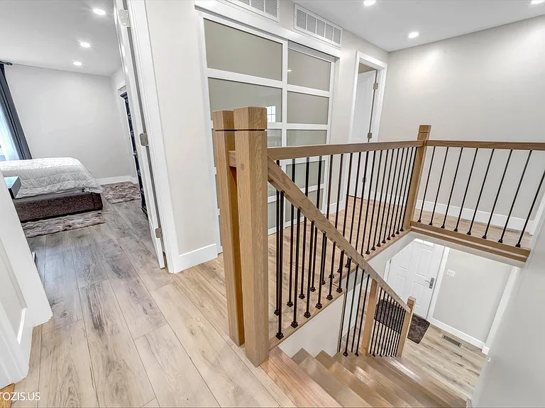 1111 Plum Grove Cir — Photo 31