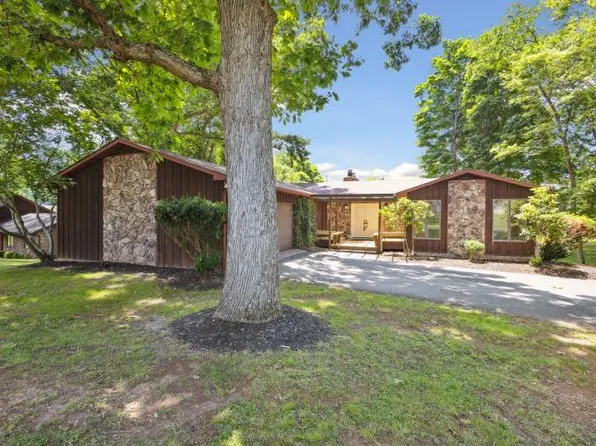 171 Kennedy Dr, Lebanon, VA 24266