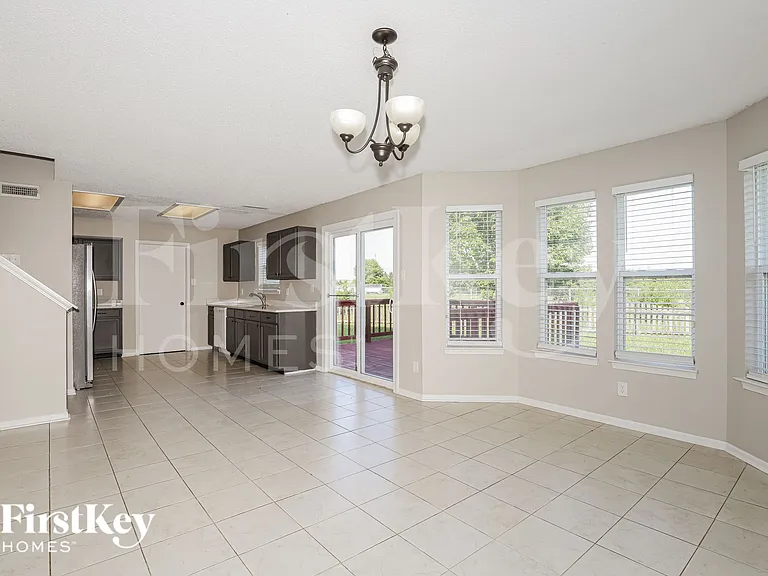11 Atherton Ct — Photo 4