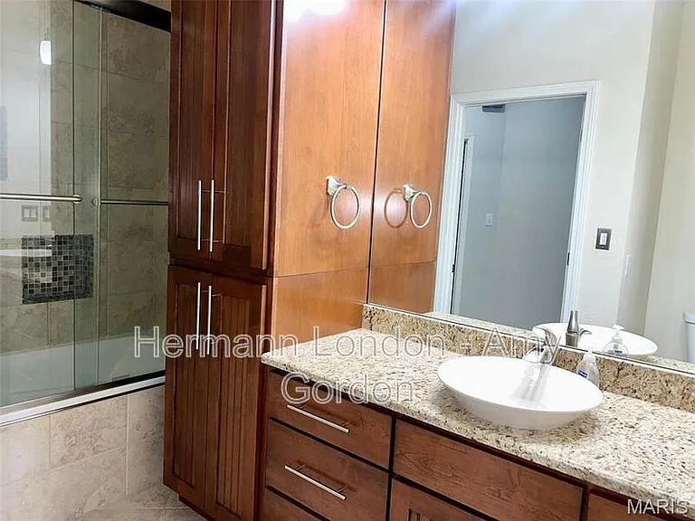 4738 Olive St — Photo 13