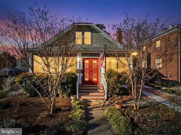 2406 Leslie Ave, Alexandria, VA 22301