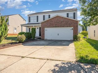 3910 Whispering Willows Dr, Greensboro, NC 27406