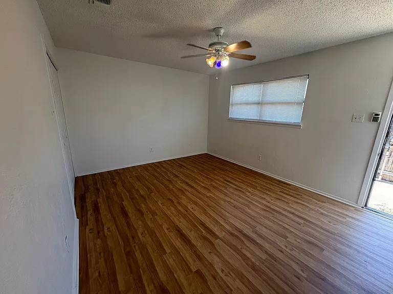 846 N 62nd St — Photo 3