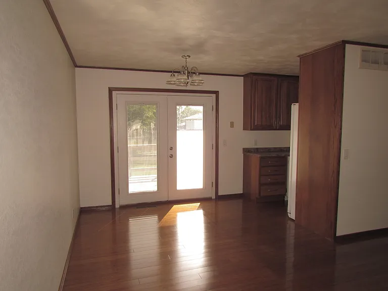 3526 Elm Ave — Photo 3