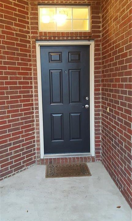 1st image of 204 Trenton Dr
