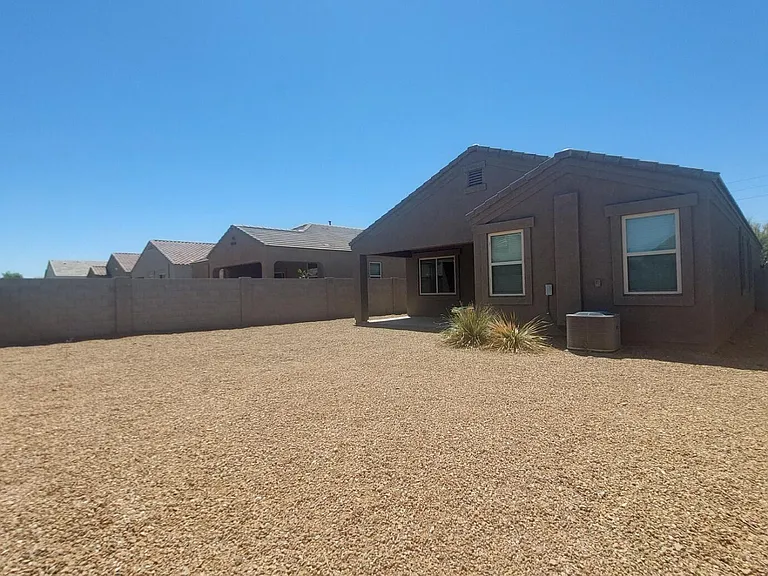 30238 W Verde Ln — Photo 35