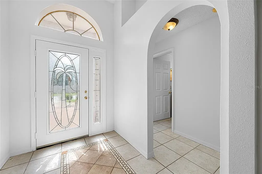3 bed, 1874 sqft, $2,300 — Photo 3