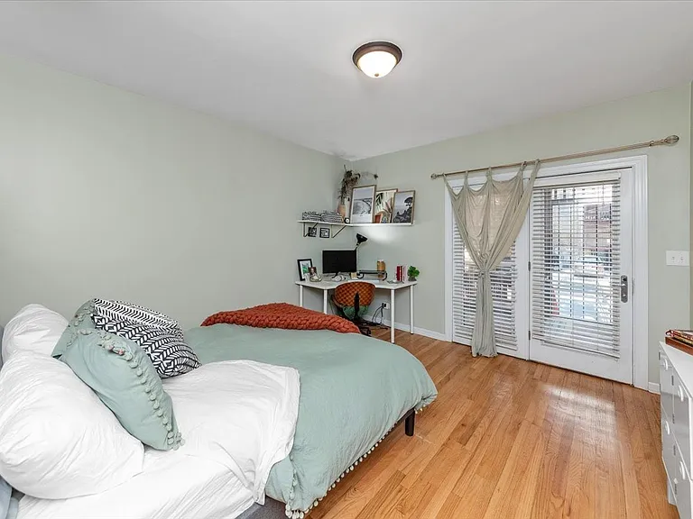 1510 N Elk Grove Ave #1 — Photo 12