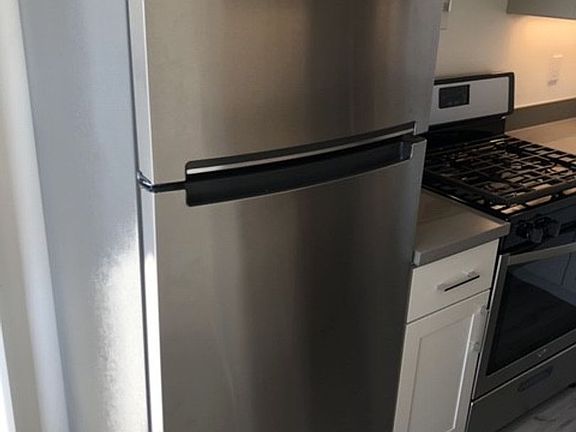 4th image of 359 Fillmore St APT 16