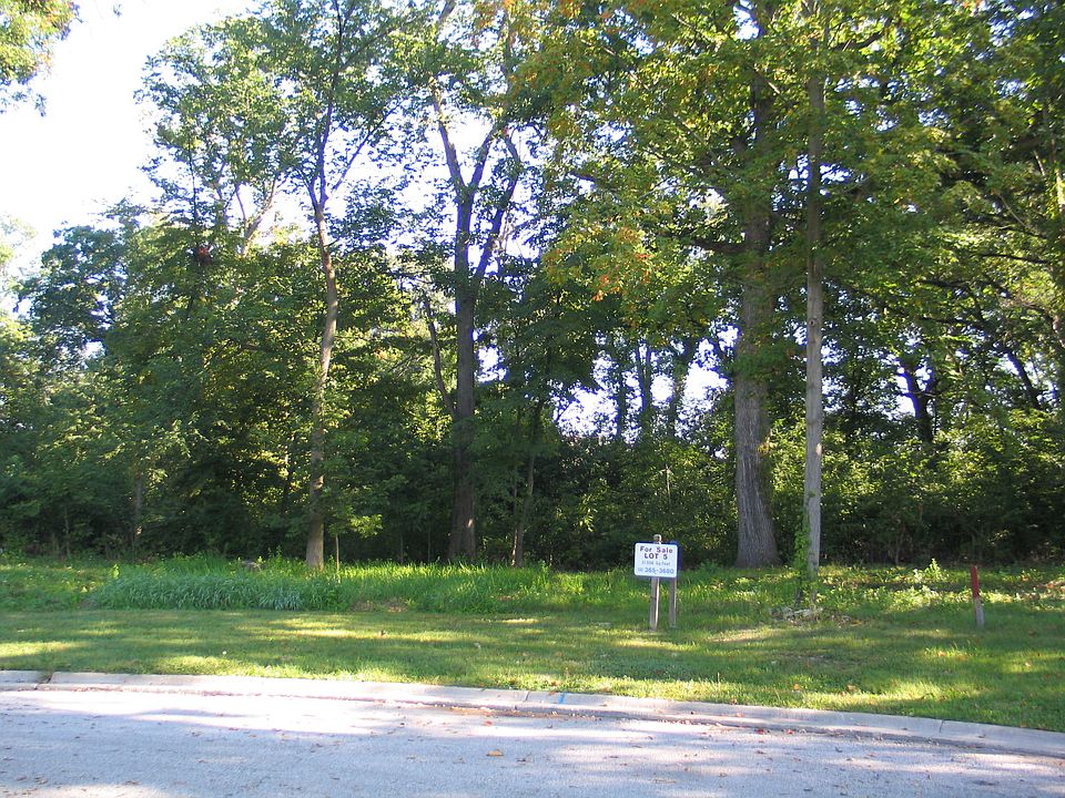 1st image of 822 Hoyden Ct Lot 5
