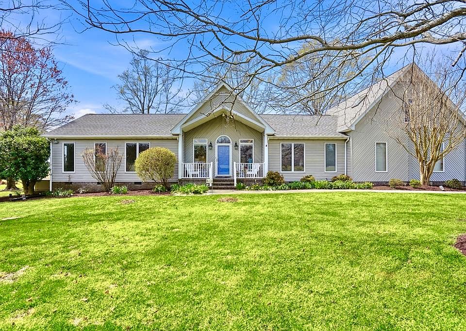1st image of 107 Sunset Cove Ln