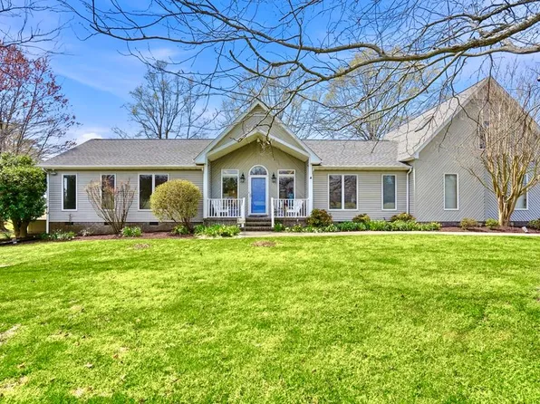 107 Sunset Cove Ln, Reedville, VA 22539