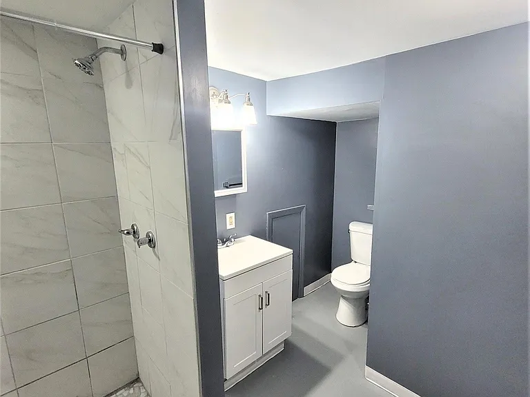 Full bath in basement level