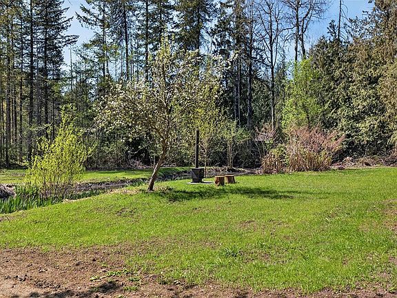 2nd image of 400 Manse Rd