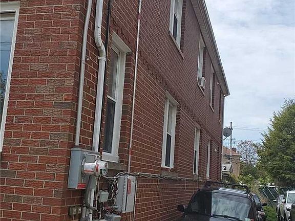 4th image of 1222 E 94th St