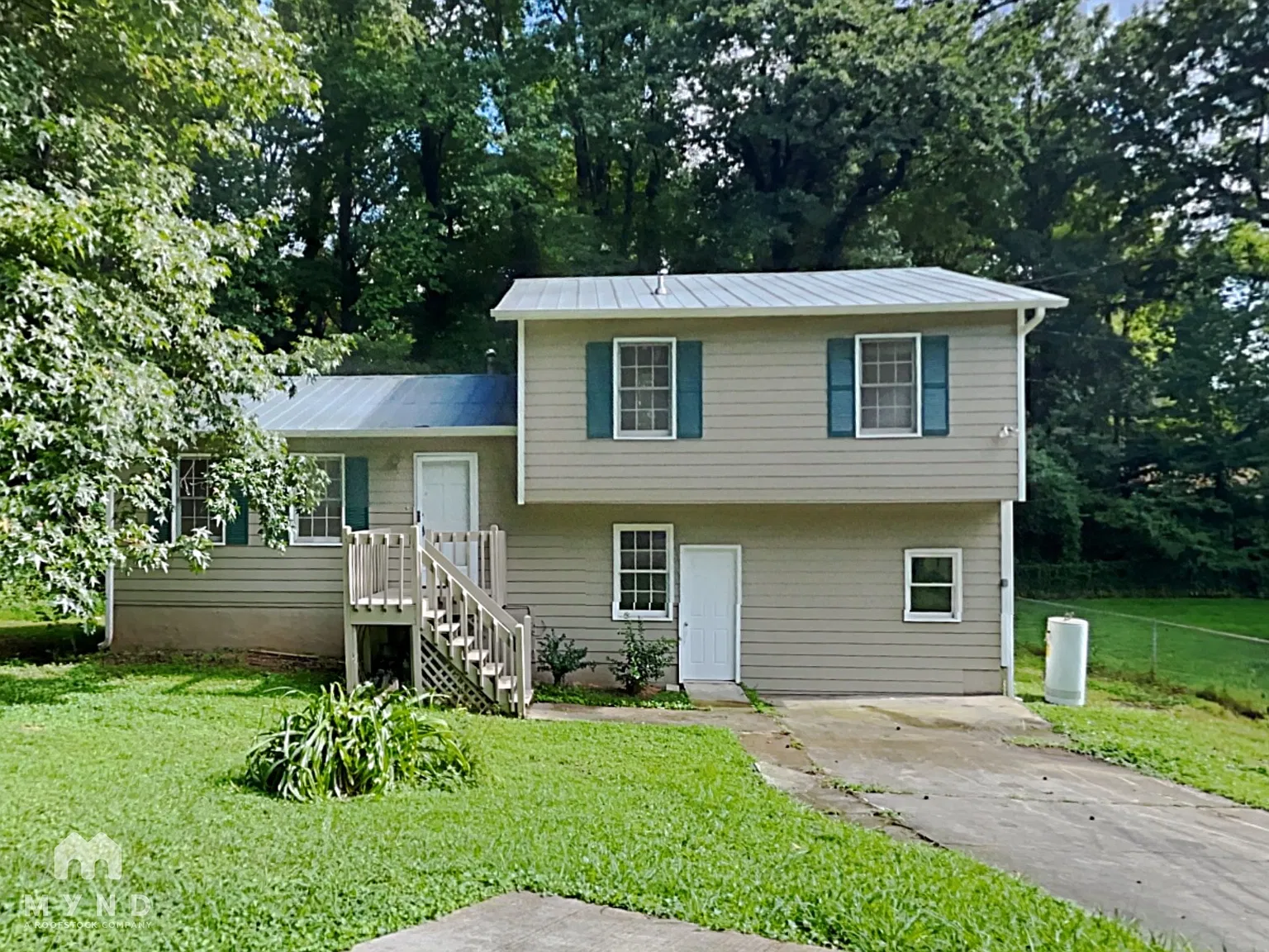 3 bed, 3.0 bath, 1248 sqft, $2,195 — Photo 1