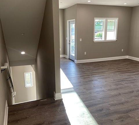 4th image of 5945 Live Oak St #5
