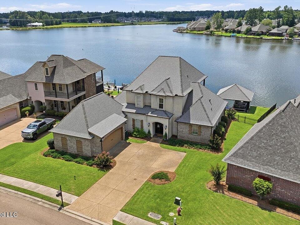 1st image of 149 Harbor View Dr