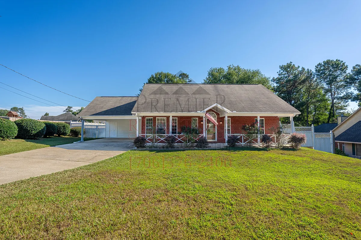 Building Photo - 393 Lee Road 554