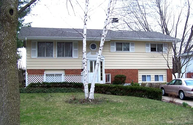 2S164 Valley Rd photo 1