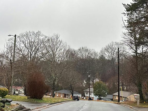 5th image of 4141 Sunflower Cir